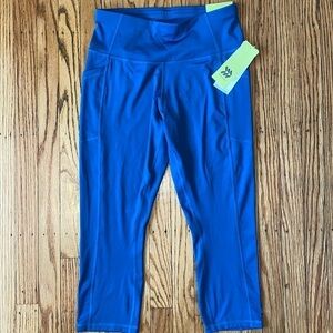 ALL in motion sz medium high rise Capri nwt